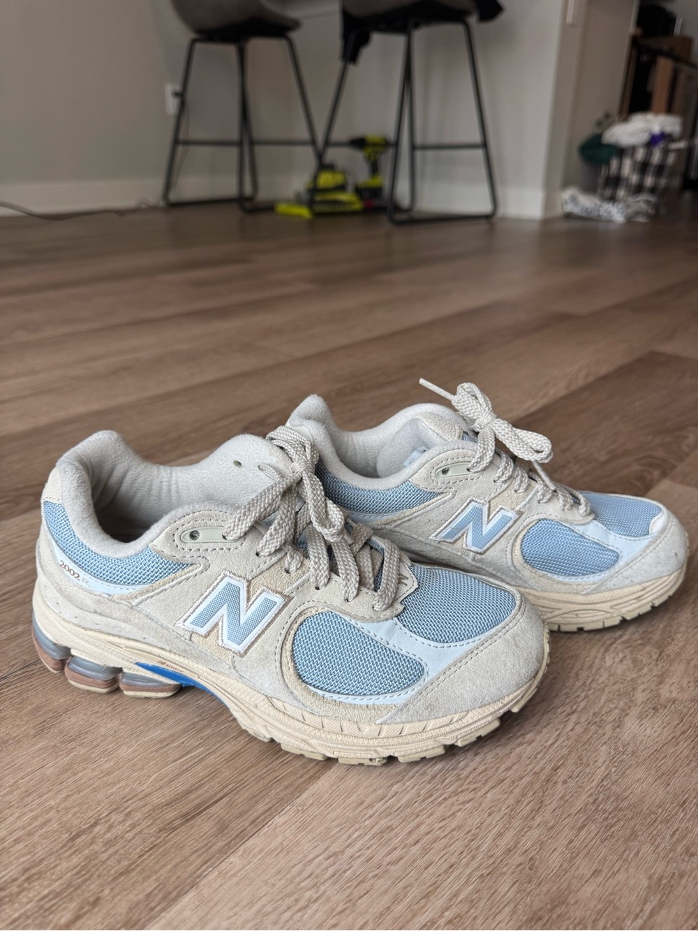 New Balance Kids Light Blue and Cream Lace-Up Sneakers